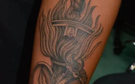 Scripttoria — script and lettering tattoo artist at Ohana Tattoo Company, Waikiki Hawaii
